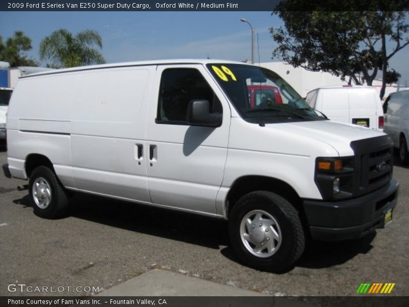 Oxford White / Medium Flint 2009 Ford E Series Van E250 Super Duty Cargo