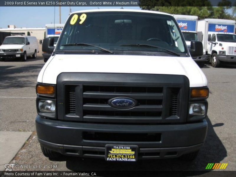 Oxford White / Medium Flint 2009 Ford E Series Van E250 Super Duty Cargo