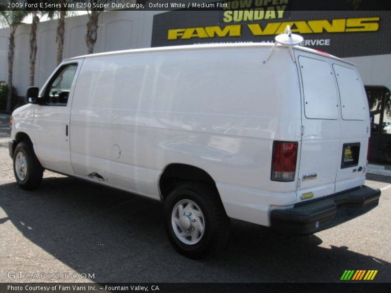 Oxford White / Medium Flint 2009 Ford E Series Van E250 Super Duty Cargo