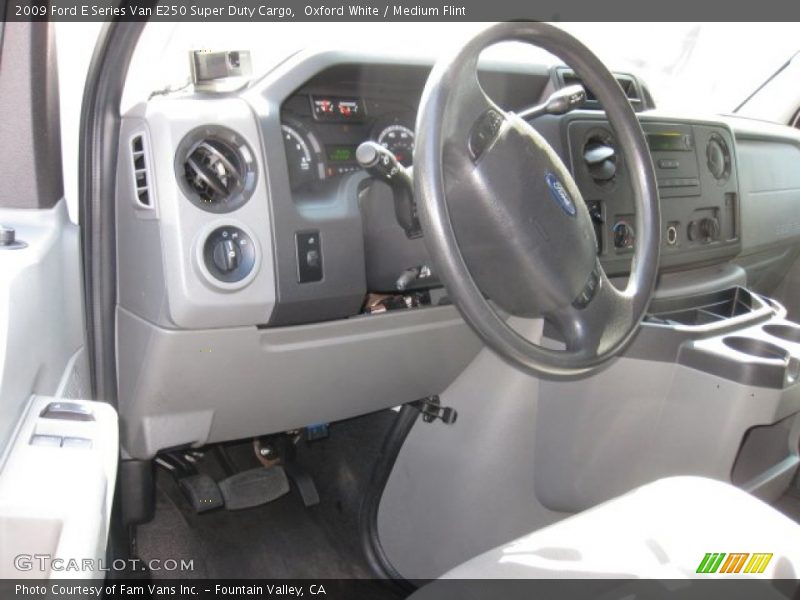 Oxford White / Medium Flint 2009 Ford E Series Van E250 Super Duty Cargo
