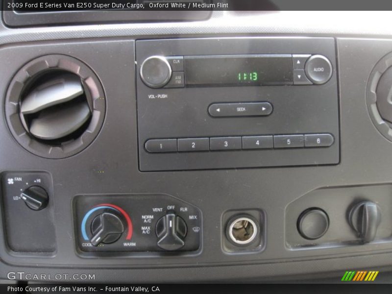 Oxford White / Medium Flint 2009 Ford E Series Van E250 Super Duty Cargo