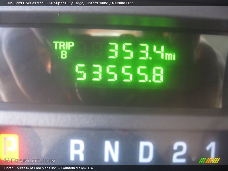 Oxford White / Medium Flint 2009 Ford E Series Van E250 Super Duty Cargo