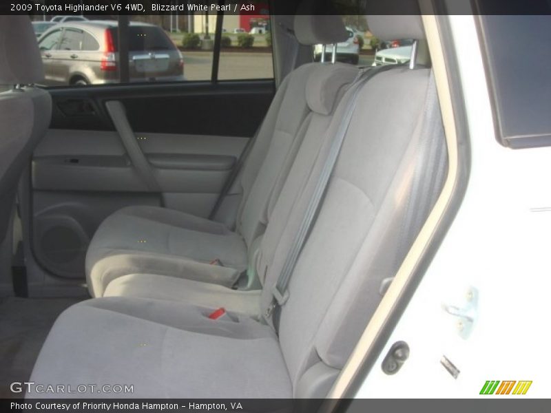 Blizzard White Pearl / Ash 2009 Toyota Highlander V6 4WD