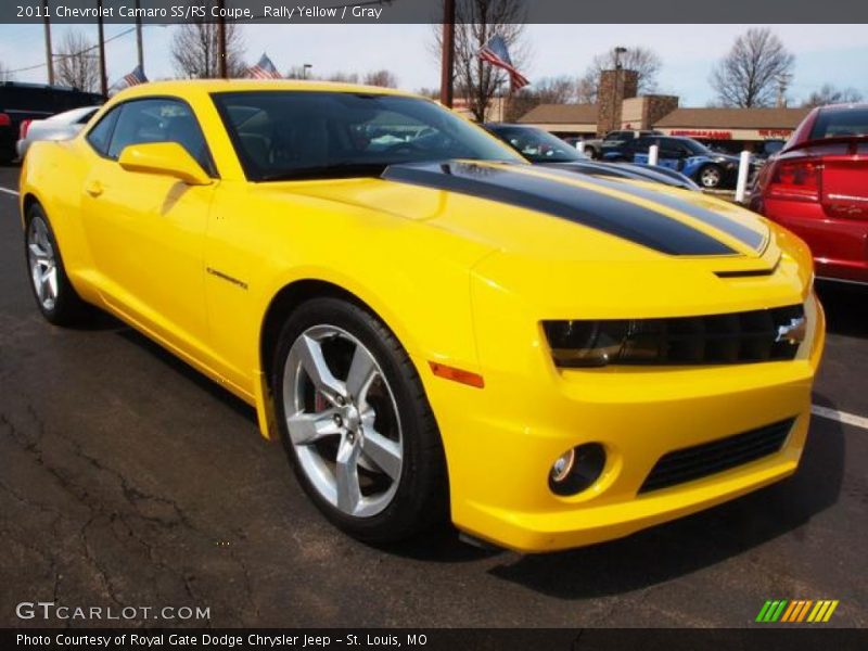Front 3/4 View of 2011 Camaro SS/RS Coupe