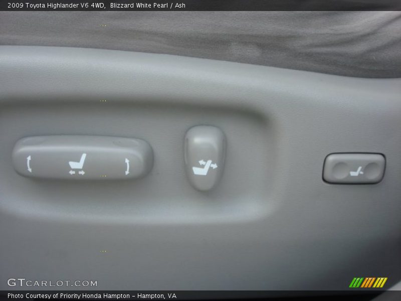 Blizzard White Pearl / Ash 2009 Toyota Highlander V6 4WD