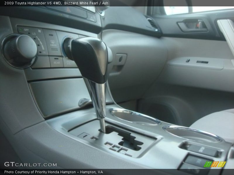Blizzard White Pearl / Ash 2009 Toyota Highlander V6 4WD