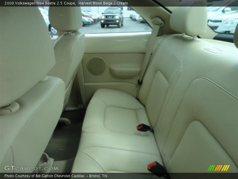 Harvest Moon Beige / Cream 2009 Volkswagen New Beetle 2.5 Coupe