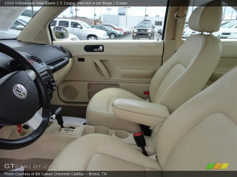 Harvest Moon Beige / Cream 2009 Volkswagen New Beetle 2.5 Coupe