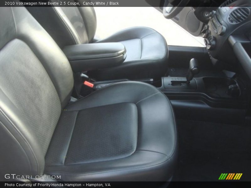 Candy White / Black 2010 Volkswagen New Beetle 2.5 Coupe