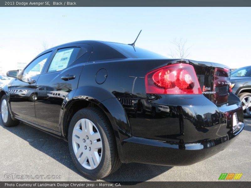 Black / Black 2013 Dodge Avenger SE