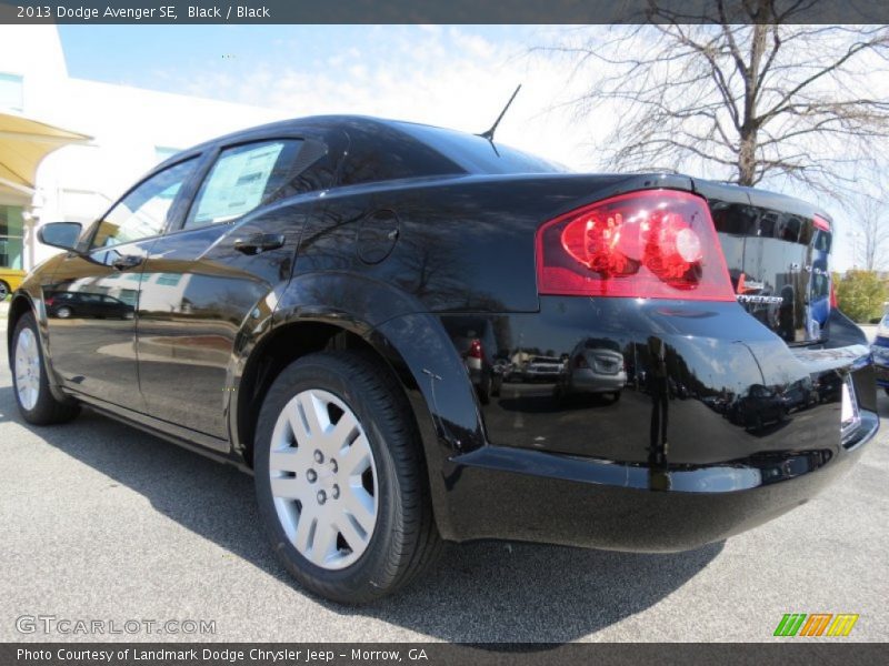 Black / Black 2013 Dodge Avenger SE