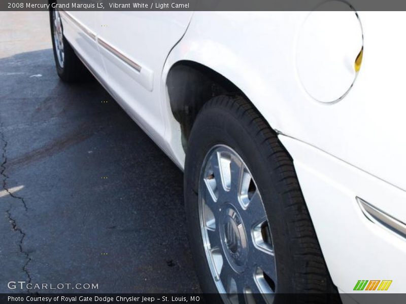 Vibrant White / Light Camel 2008 Mercury Grand Marquis LS
