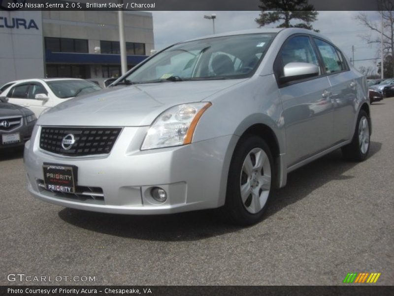 Brilliant Silver / Charcoal 2009 Nissan Sentra 2.0 S