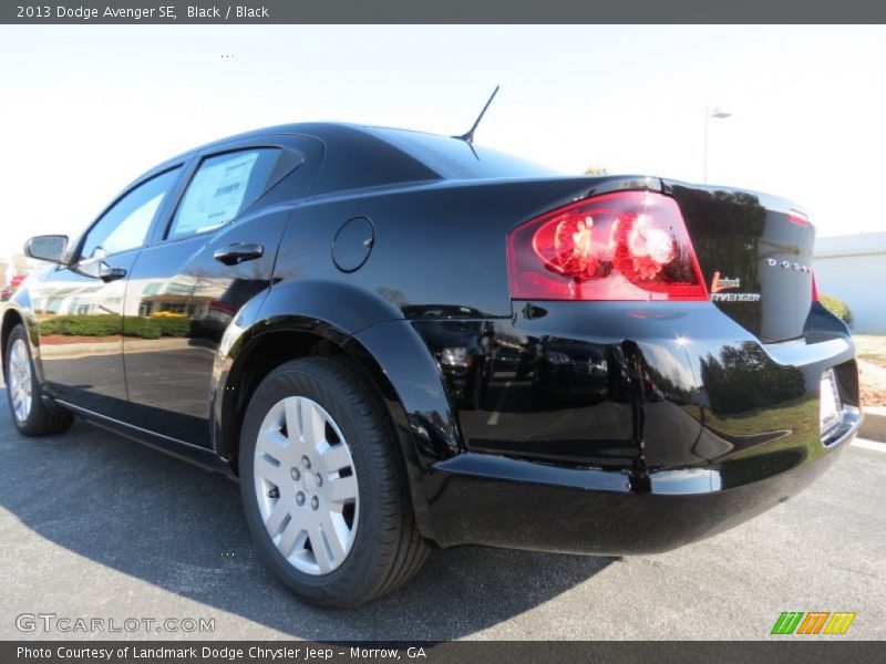 Black / Black 2013 Dodge Avenger SE