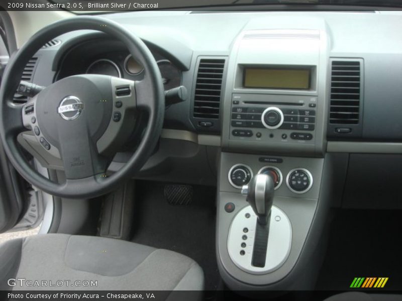 Brilliant Silver / Charcoal 2009 Nissan Sentra 2.0 S