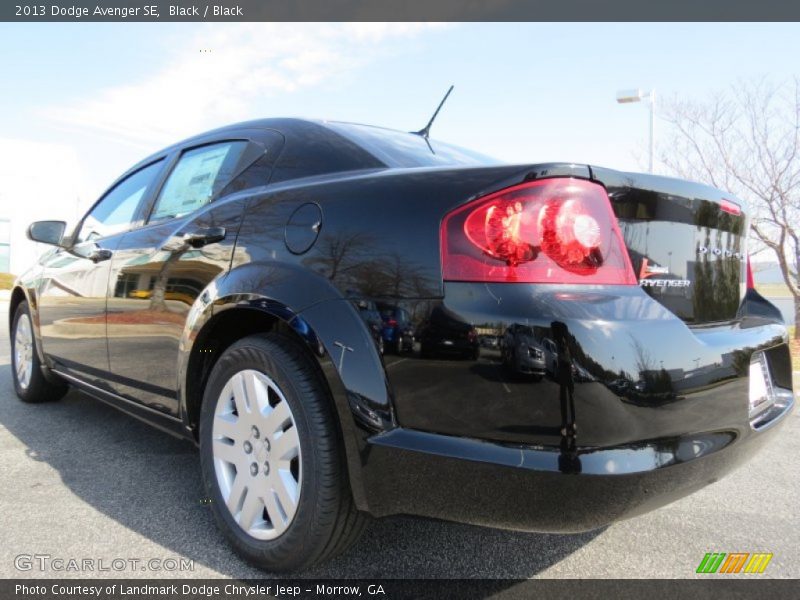 Black / Black 2013 Dodge Avenger SE
