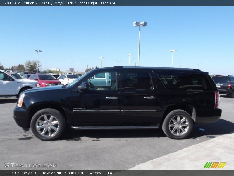 Onyx Black / Cocoa/Light Cashmere 2011 GMC Yukon XL Denali