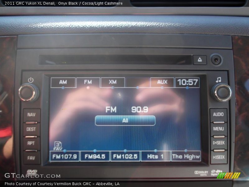 Onyx Black / Cocoa/Light Cashmere 2011 GMC Yukon XL Denali