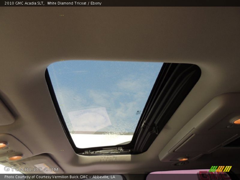 White Diamond Tricoat / Ebony 2010 GMC Acadia SLT