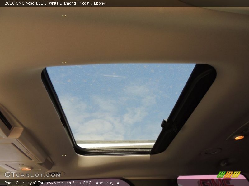 White Diamond Tricoat / Ebony 2010 GMC Acadia SLT