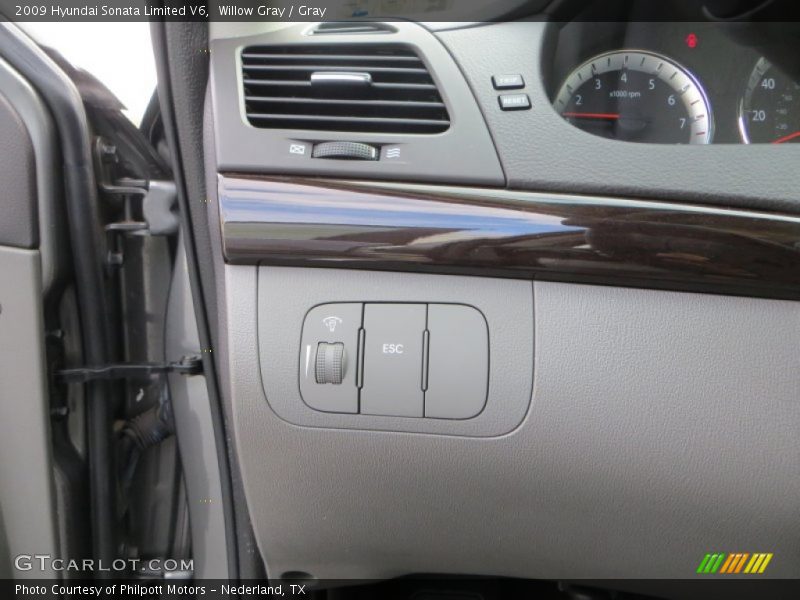 Willow Gray / Gray 2009 Hyundai Sonata Limited V6