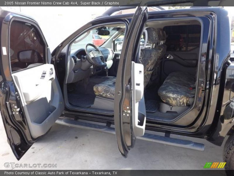 Super Black / Graphite 2005 Nissan Frontier Nismo Crew Cab 4x4