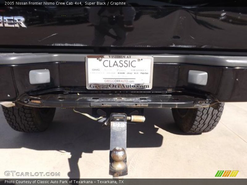 Super Black / Graphite 2005 Nissan Frontier Nismo Crew Cab 4x4