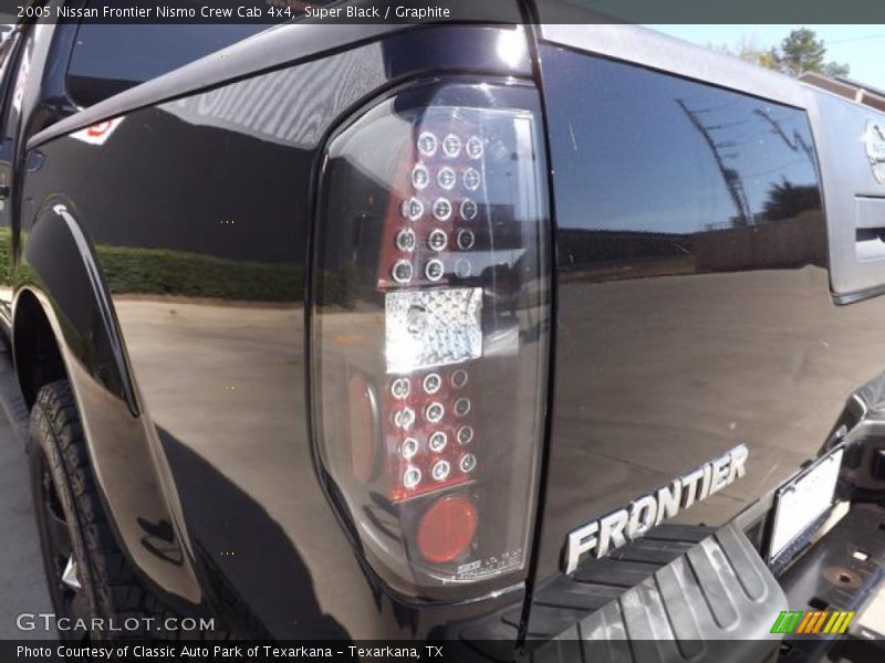 Super Black / Graphite 2005 Nissan Frontier Nismo Crew Cab 4x4