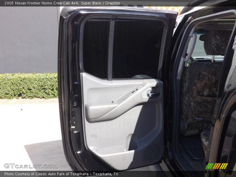 Super Black / Graphite 2005 Nissan Frontier Nismo Crew Cab 4x4