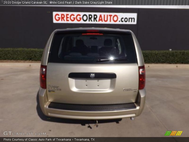 White Gold Pearl / Dark Slate Gray/Light Shale 2010 Dodge Grand Caravan SE