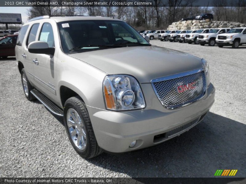 Champagne Silver Metallic / Cocoa/Light Cashmere 2013 GMC Yukon Denali AWD