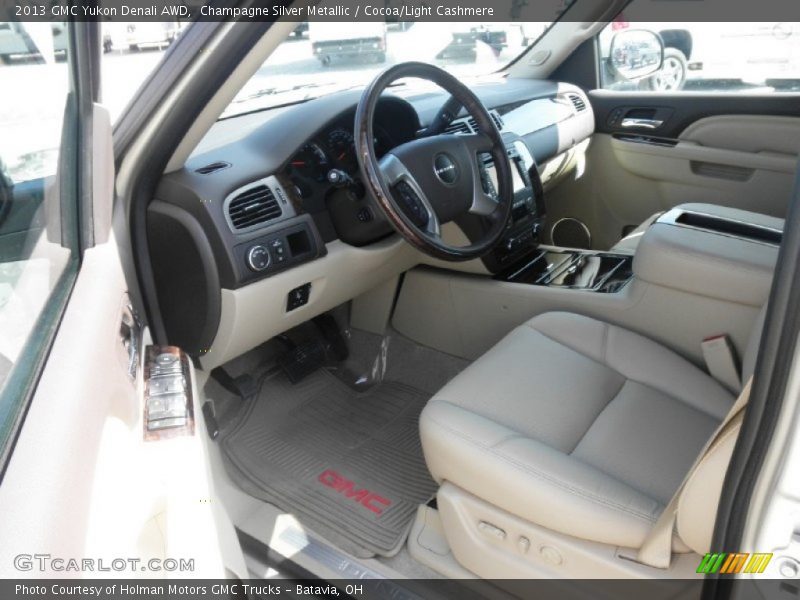 Champagne Silver Metallic / Cocoa/Light Cashmere 2013 GMC Yukon Denali AWD