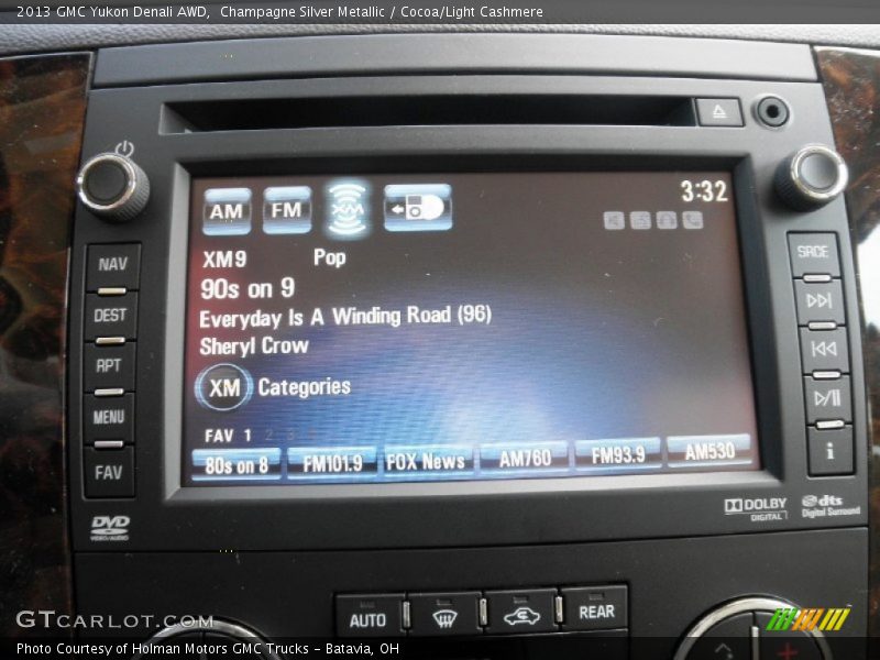 Champagne Silver Metallic / Cocoa/Light Cashmere 2013 GMC Yukon Denali AWD