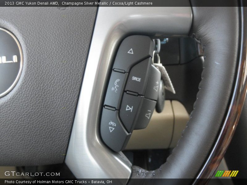 Champagne Silver Metallic / Cocoa/Light Cashmere 2013 GMC Yukon Denali AWD