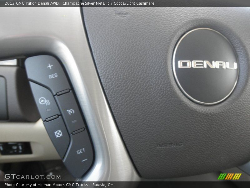Champagne Silver Metallic / Cocoa/Light Cashmere 2013 GMC Yukon Denali AWD