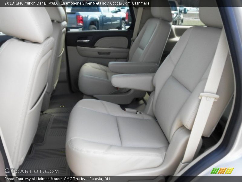 Champagne Silver Metallic / Cocoa/Light Cashmere 2013 GMC Yukon Denali AWD