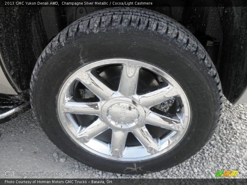 Champagne Silver Metallic / Cocoa/Light Cashmere 2013 GMC Yukon Denali AWD