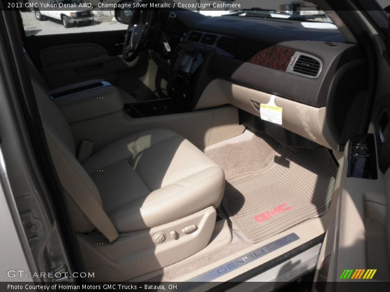 Champagne Silver Metallic / Cocoa/Light Cashmere 2013 GMC Yukon Denali AWD