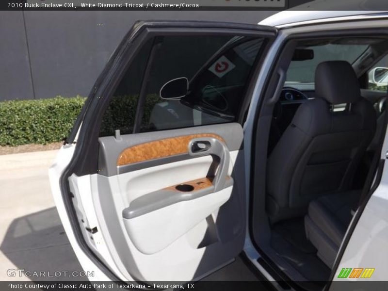 White Diamond Tricoat / Cashmere/Cocoa 2010 Buick Enclave CXL