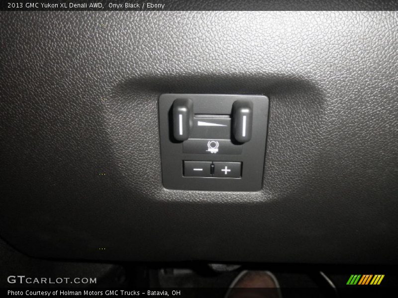 Onyx Black / Ebony 2013 GMC Yukon XL Denali AWD