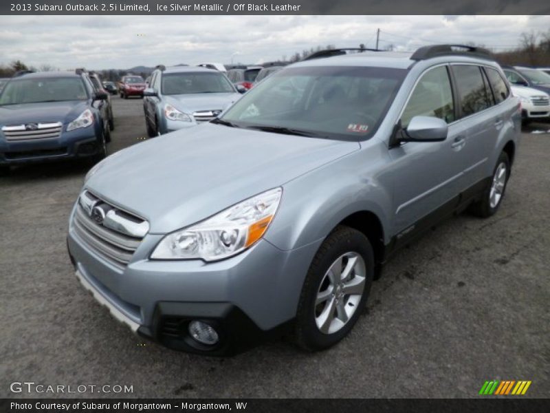 Front 3/4 View of 2013 Outback 2.5i Limited
