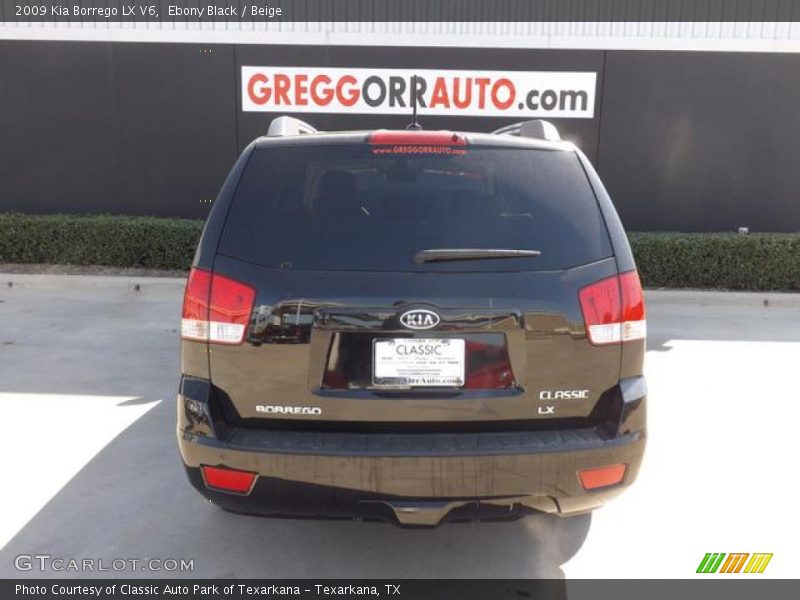 Ebony Black / Beige 2009 Kia Borrego LX V6