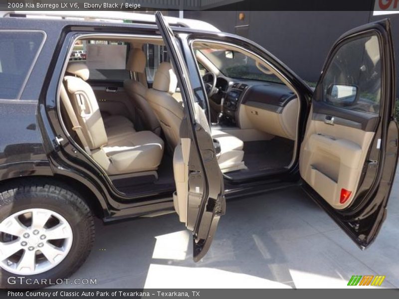 Ebony Black / Beige 2009 Kia Borrego LX V6