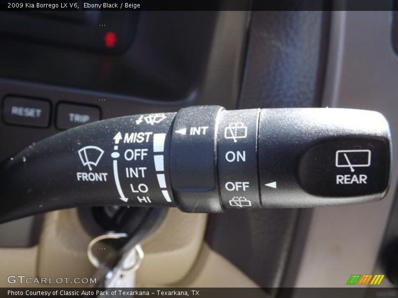 Ebony Black / Beige 2009 Kia Borrego LX V6