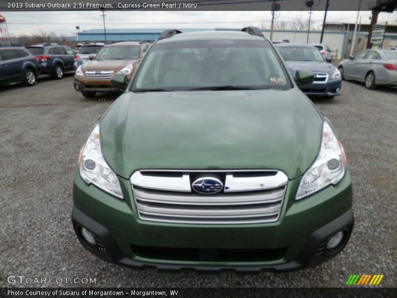 Cypress Green Pearl / Ivory 2013 Subaru Outback 2.5i Premium