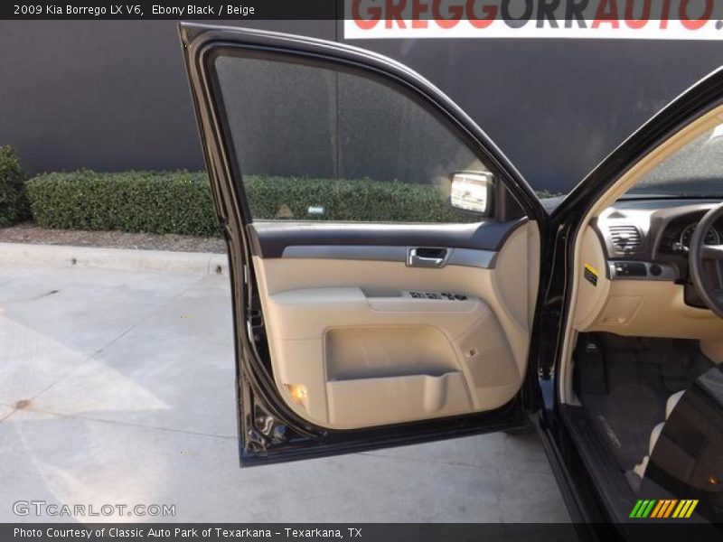 Ebony Black / Beige 2009 Kia Borrego LX V6