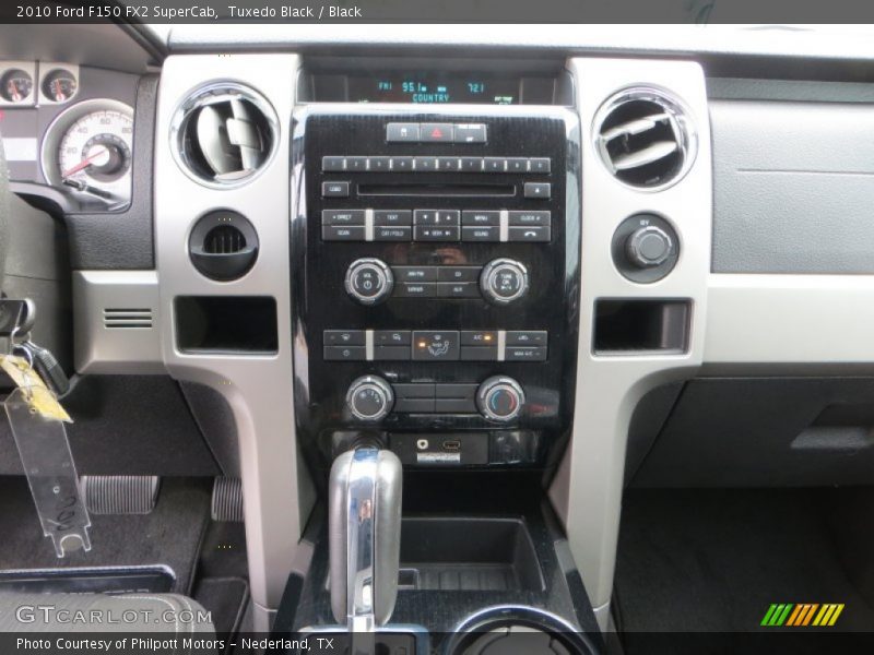 Tuxedo Black / Black 2010 Ford F150 FX2 SuperCab
