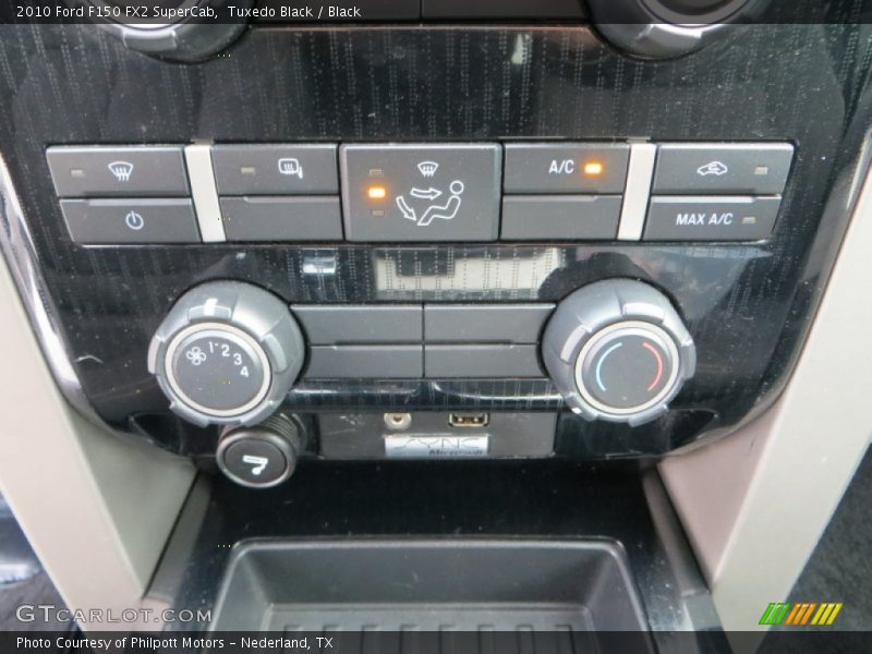 Tuxedo Black / Black 2010 Ford F150 FX2 SuperCab