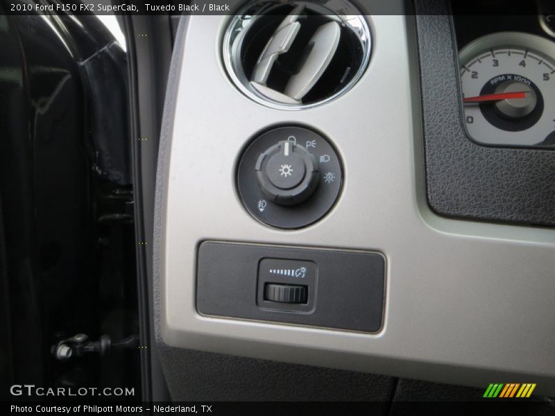 Tuxedo Black / Black 2010 Ford F150 FX2 SuperCab