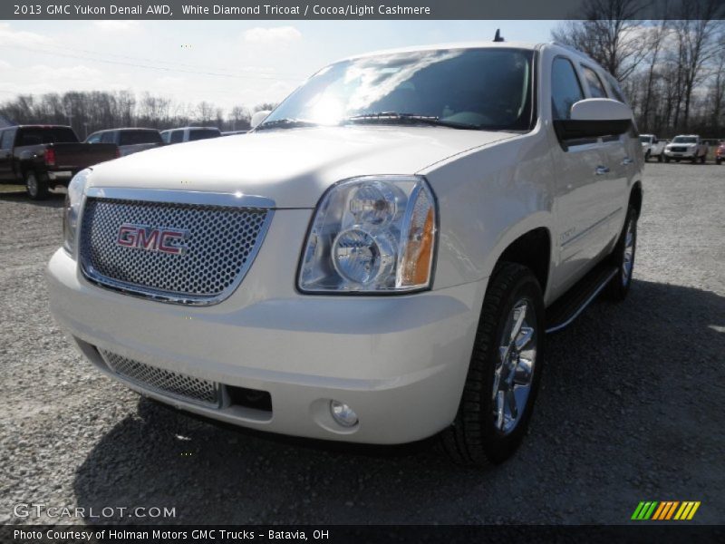 White Diamond Tricoat / Cocoa/Light Cashmere 2013 GMC Yukon Denali AWD